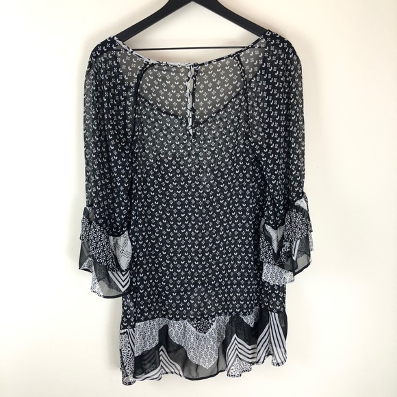 Jessica Simpson | Sheer Maternity Blouse - Picture 4 of 4